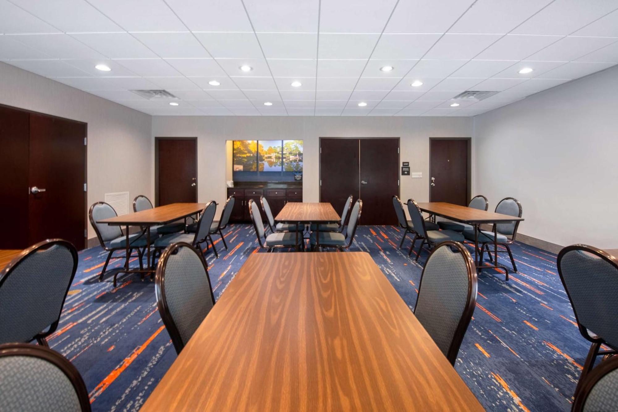 Hampton Inn & Suites Harvey Εξωτερικό φωτογραφία