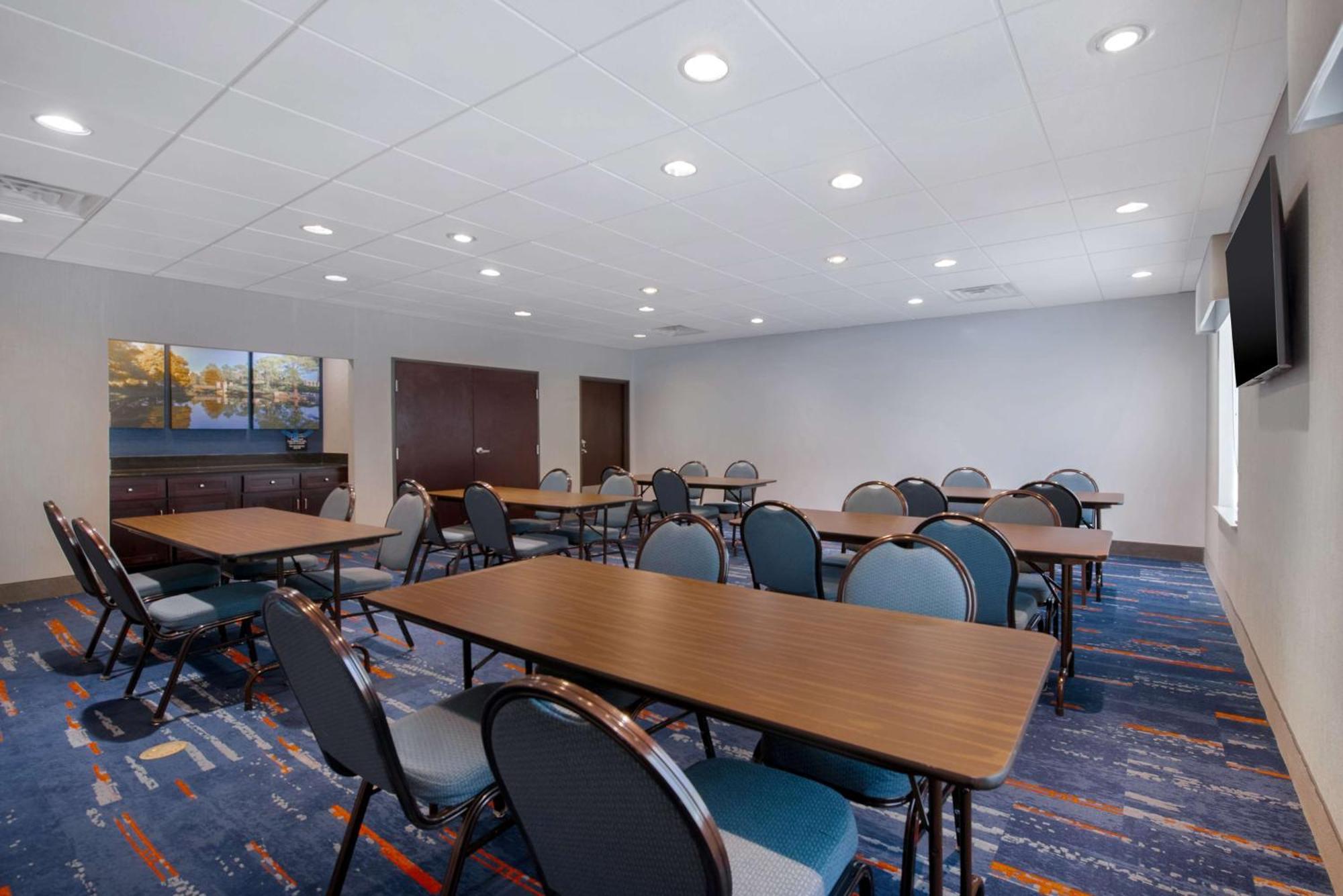 Hampton Inn & Suites Harvey Εξωτερικό φωτογραφία